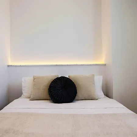 Апартаменти Phaedrus Living - Seaside Executive Flat Harbour 203