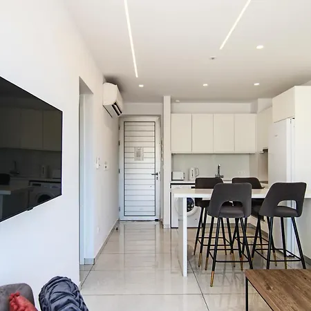 Apartment Phaedrus Living - Seaside Executive Flat Harbour 203 Paphos